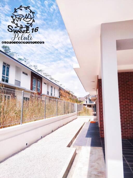 Sweet 16 Pelali Homestay פנגרנג מראה חיצוני תמונה